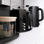 Appartement Bella - Business&family - 2 Direkt Neben Schloss, Parkplatz, Smarttv, Netflix, Waschmaschine, 24h Checkin, 71qm, Kingsizebett, Hotelbettwaesche *
