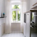Bella - Business&family - 2 Direkt Neben Schloss, Parkplatz, Smarttv, Netflix, Waschmaschine, 24h Checkin, 71qm, Kingsizebett, Hotelbettwaesche * Ludwigsbourg