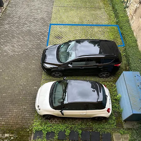 Bella - Business&family - 2 Direkt Neben Schloss, Parkplatz, Smarttv, Netflix, Waschmaschine, 24h Checkin, 71qm, Kingsizebett, Hotelbettwaesche شقة