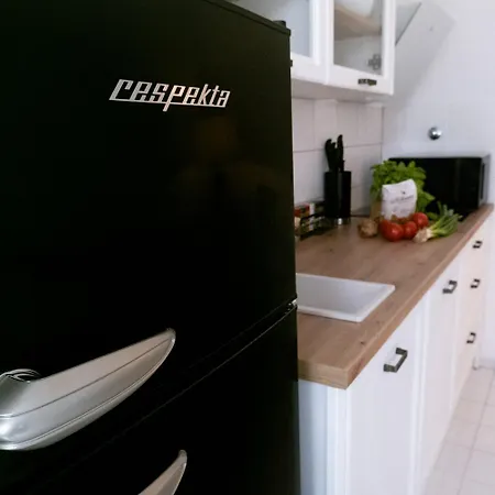 Bella - Business&family - 2 Direkt Neben Schloss, Parkplatz, Smarttv, Netflix, Waschmaschine, 24h Checkin, 71qm, Kingsizebett, Hotelbettwaesche Ludwigsburg