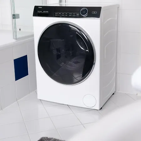 شقة Bella - Business&family - 2 Direkt Neben Schloss, Parkplatz, Smarttv, Netflix, Waschmaschine, 24h Checkin, 71qm, Kingsizebett, Hotelbettwaesche