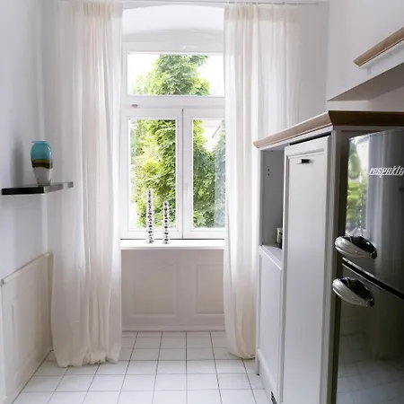 Bella - Business&family - 2 Direkt Neben Schloss, Parkplatz, Smarttv, Netflix, Waschmaschine, 24h Checkin, 71qm, Kingsizebett, Hotelbettwaesche * لودفيغسبرغ