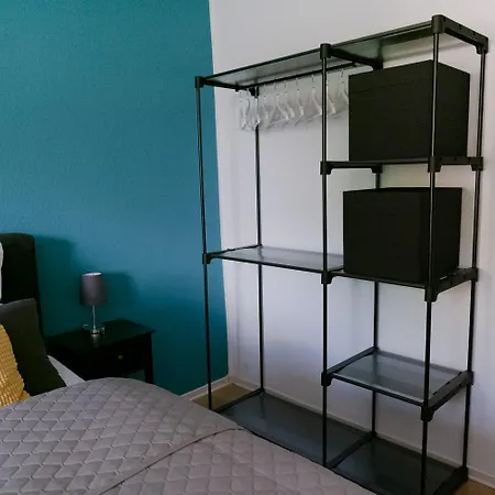 Beluna Living - Business&family - 2 Direkt Neben Schloss, Parkplatz, Smarttv, Netflix, Waschmaschine, 24h Checkin, 71qm, Kingsizebett, Hotelbettwaesche